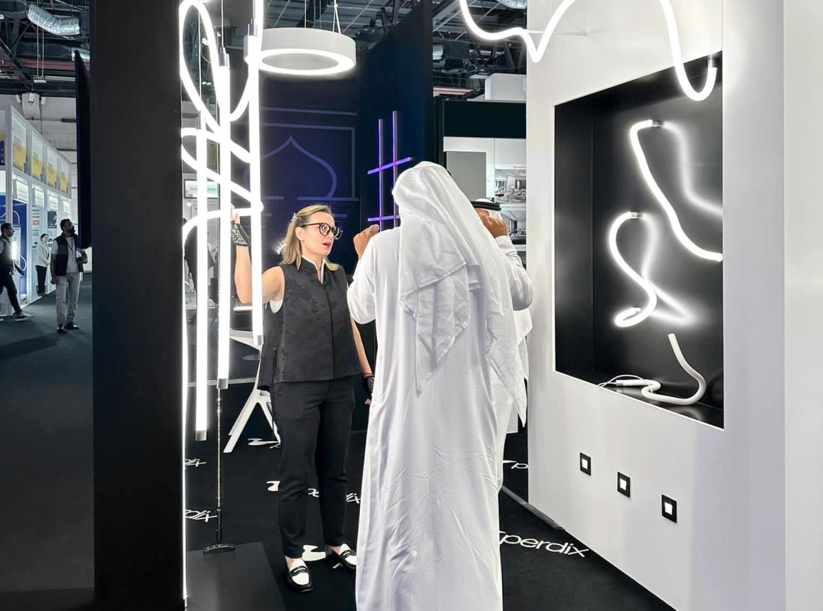 In Dubai zeigte Frau perdix die neuste Innovation ANIGO® LINE.